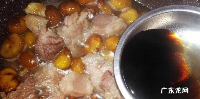 板栗焖猪肉的做法