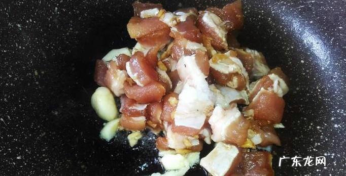 香辣芋头瘦肉丁的做法
