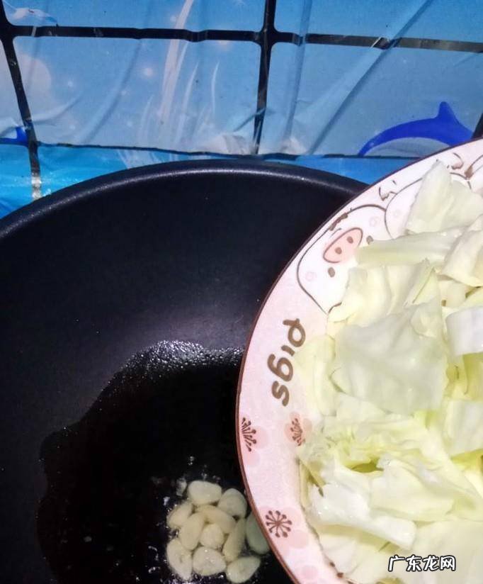 怎样做营养美味的包菜炒胡萝卜