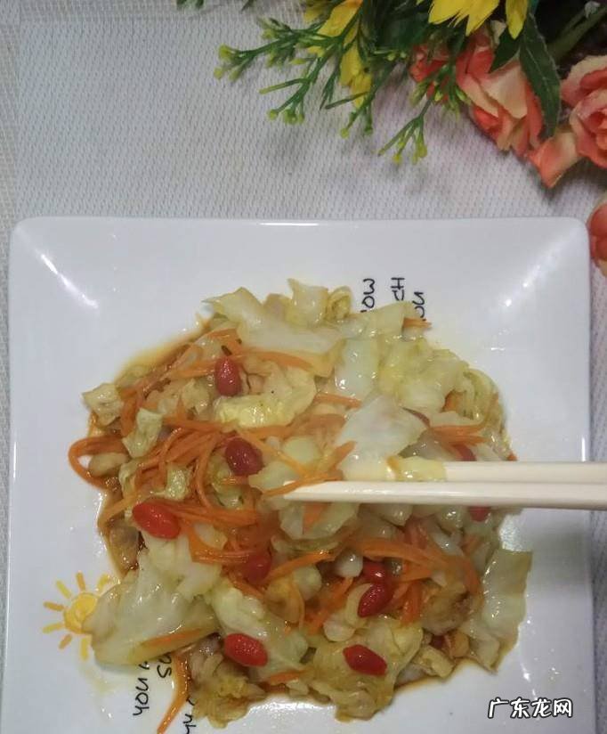 怎样做营养美味的包菜炒胡萝卜