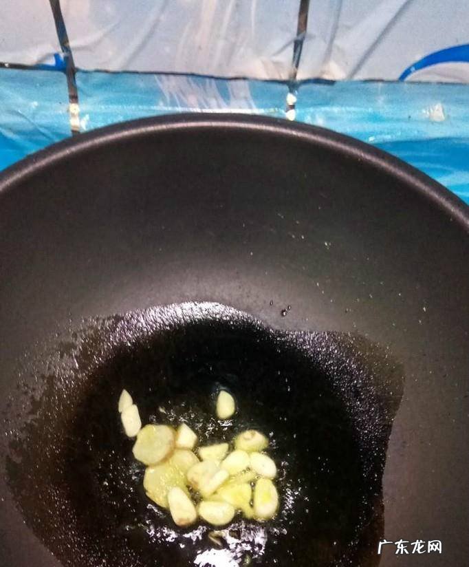 怎样做美味的花菜炒青椒