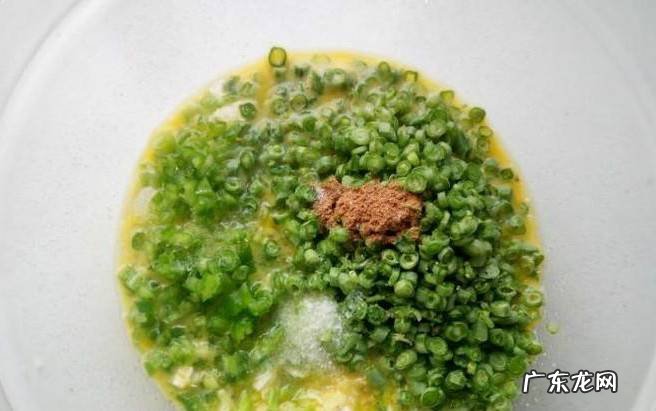 豇豆末塌鸡蛋的家常做法
