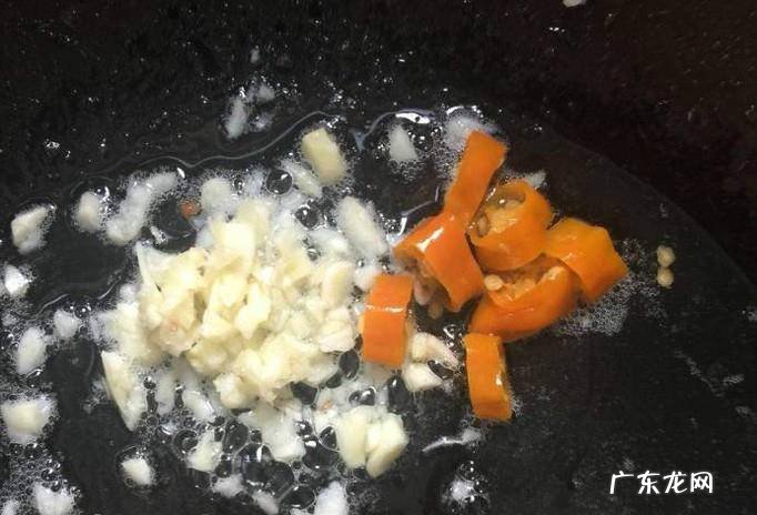 如何做手撕包菜好吃