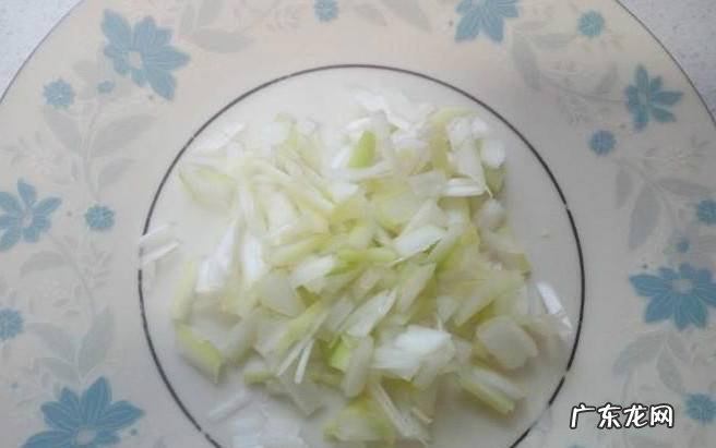 羊脊骨炖冬瓜的做法