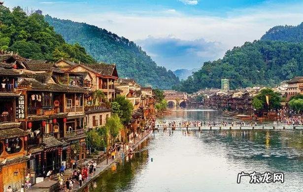 去凤凰古城住哪里好,位置好的酒店推荐!