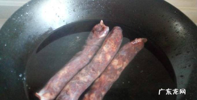 韭黄炒腊肠的家常做法