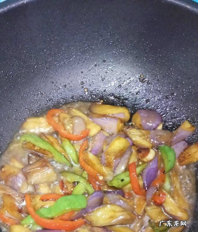 怎样做美味的红烧茄子炒双椒