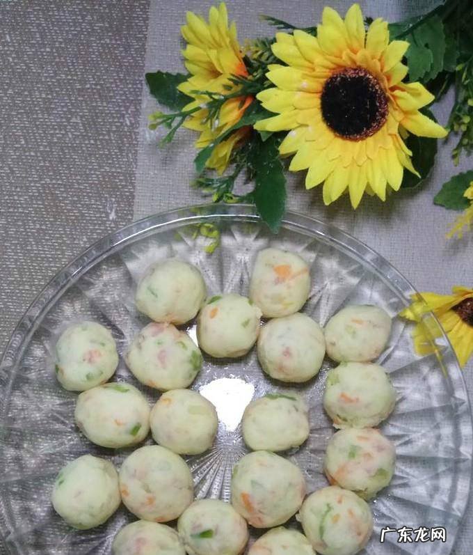 怎样做美味的土豆蔬菜丸子