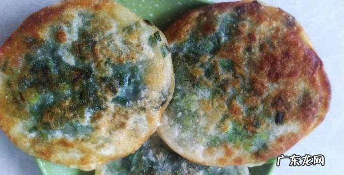 香炸韭菜饺子皮的做法