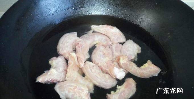 鸡脖子炖土豆的家常做法