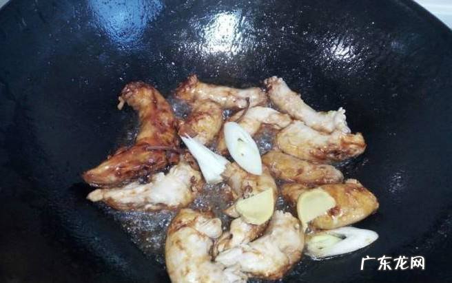 鸡脖子炖土豆的家常做法