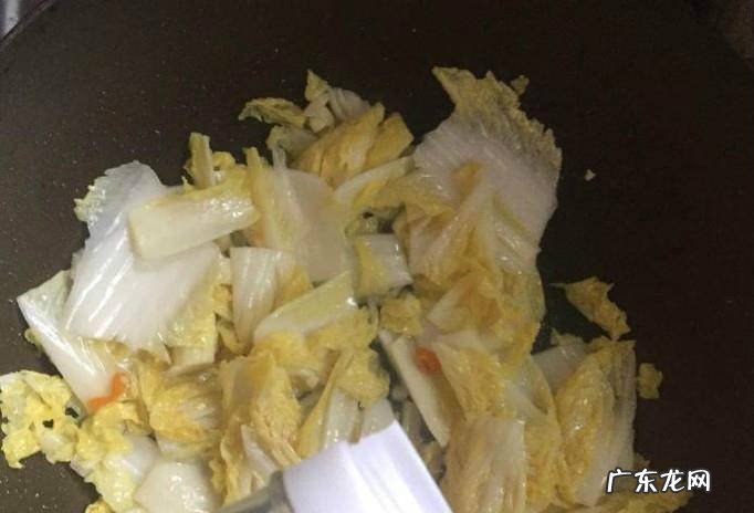 酸辣白菜的家常做法