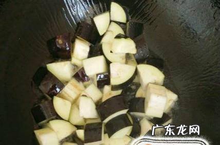 如何做简单又好吃的炒茄子