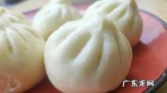 做包子加小苏打变黄能吃吗