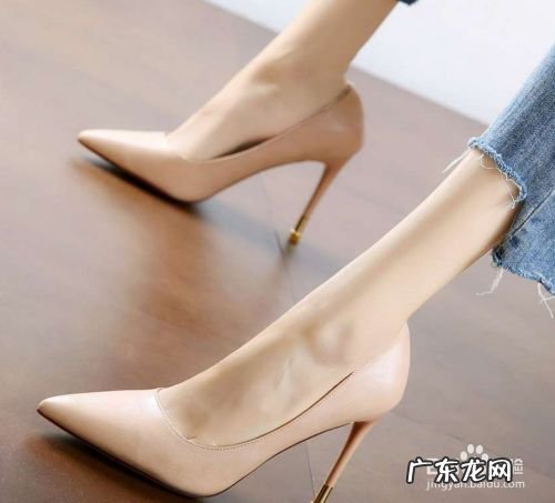 防止高跟鞋掉鞋小妙招