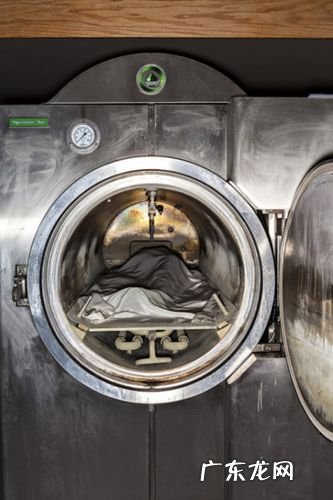 美国人死了需要火化吗