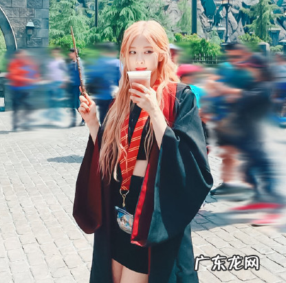 环球影城魔法袍多少钱 北京环球影城能自己带魔法袍进去吗