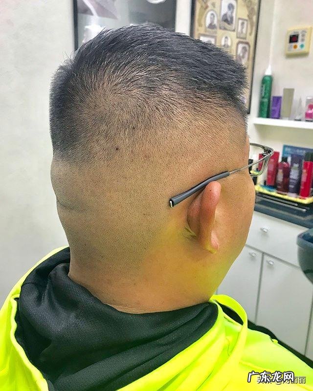 胖脸男生短发发型图片 胖脸男生短发发型图