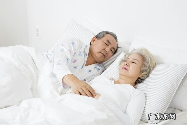 梦见牙齿掉了是什么征兆 女人 梦见牙齿掉了是什么征兆