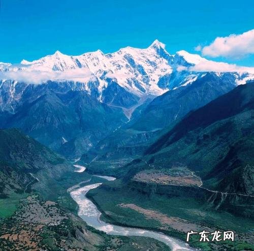 位于我国西藏世界上最深的峡谷是