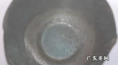 做炽灼残渣检查时，空坩埚前后重量不一致是什么原因呢