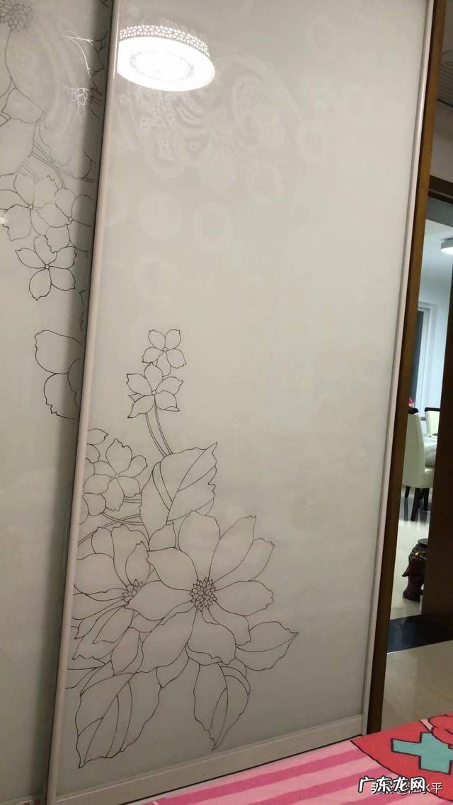 穿衣镜子放客厅好不好 穿衣镜放客厅哪里好