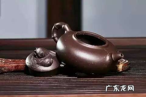 手净欲摸杯是什么意思