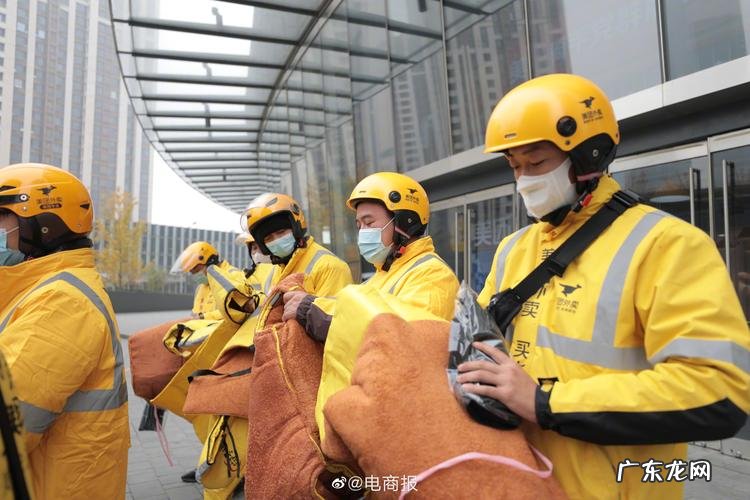 美团评价得多少米粒?美团外卖小哥告诉你,一天最多能赚200元