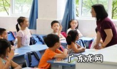 对影成三人中的三人指的是什么 对影成三人的三人指的是什么