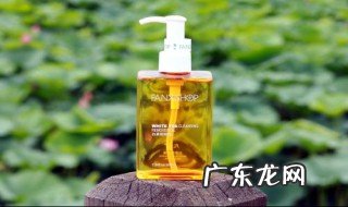 用了卸妆油脸上长痒的痘 用完卸妆油长痘怎么回事