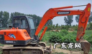 挖掘机是怎么样区分正反的 怎样分别挖掘机的前后方向