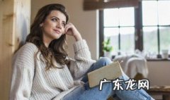 牛仔蓝和什么颜色搭配最好 牛仔蓝和什么颜色搭配最好看