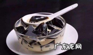 龟苓膏可以加蜂蜜吗 龟苓膏可以加蜂蜜吗