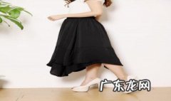 黑色半身长裙怎么搭 黑色半身长裙怎么搭配
