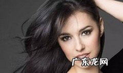 怎样让头发变得又黑又亮 怎样让头发变得又黑又亮又直