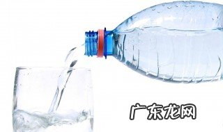 矿泉水是否可当爽肤水用呢女生 矿泉水是否可当爽肤水用呢?