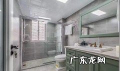 灰色卫生间配什么浴柜好看 灰色卫生间配什么浴柜