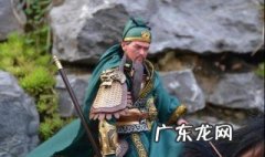 三国演义第五回关公温酒斩华雄主要讲了什么 三国演义第五回关公温酒斩华雄主要内容