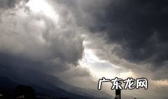 描写阴天的句子100字 描写阴天的句子