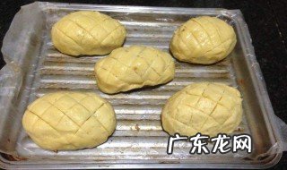 怎样做咸蛋饼视频 怎样做咸蛋饼