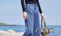 蓝色牛仔阔腿裤配什么上衣好看 蓝色牛仔阔腿裤搭配什么颜色上衣好