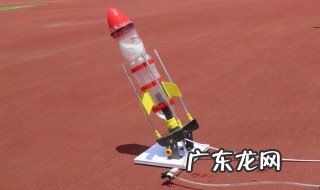 二级水火箭制作方法视频(带降落伞 二级水火箭制作方法