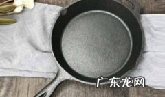 煎饼果子用家里的锅可以做吗 做煎饼果子锅里放油吗