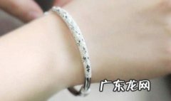 女人银镯子的正确戴法 女人银镯子的正确戴法风水