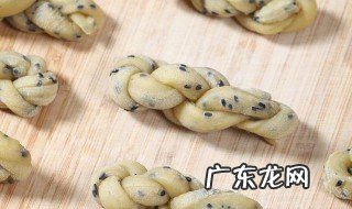 怎样炸小麻花又酥又脆的视频 家中最简单炸小麻花