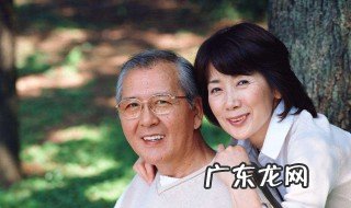女人多少岁可以领社保 女人多少岁可以领社保金