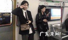 黑色上衣怎么搭配下身女 黑色上衣怎么搭配下身