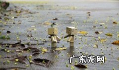 深夜打雷下雨怎么发朋友圈句子 深夜打雷下雨怎么发朋友圈