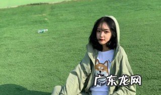 草绿色显白还是显黑 绿色显白还是显黑