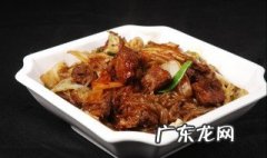 白菜炖粉条的家常做法 白菜炖粉条的家常做法不放肉